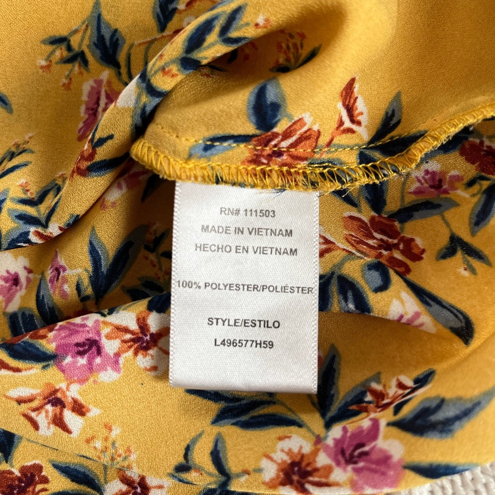 Lily White Yellow Floral Cut Out Blouse Women’s Size XL - Picture 9 of 14
